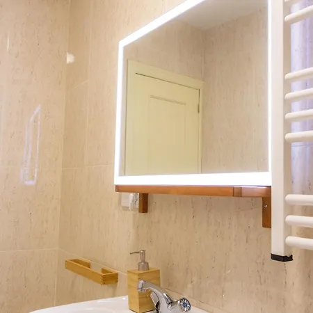 La Casa Del Oro * זמורה